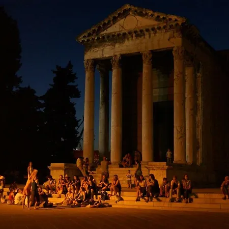 Petrinic V Apartamento *