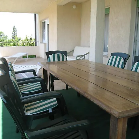 Petrinic V Apartmán *