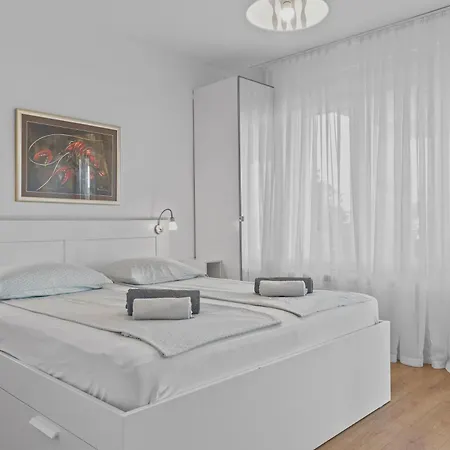Petrinic V Apartment Pula
