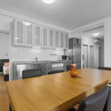 Petrinic V Apartment *