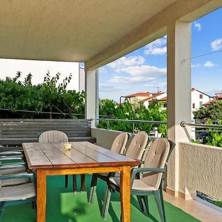 Petrinic V Apartment Pula