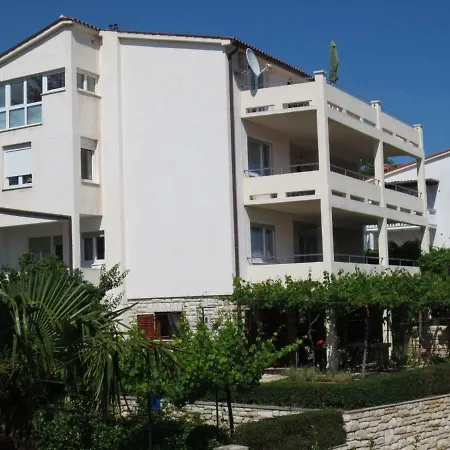 Apartmán Petrinic V