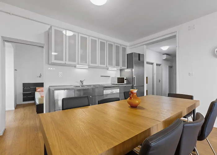 Petrinic V Apartment *