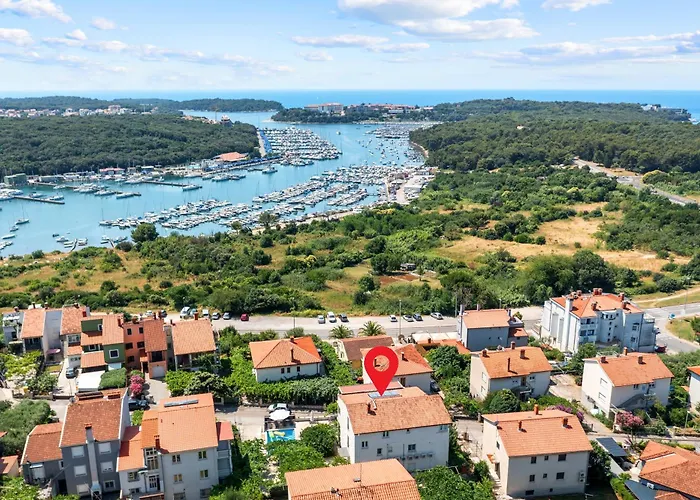 Apartment Petrinic V *