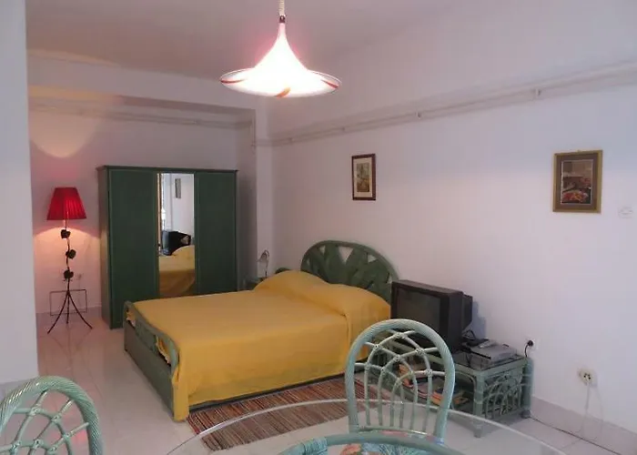 Petrinic V Apartment *