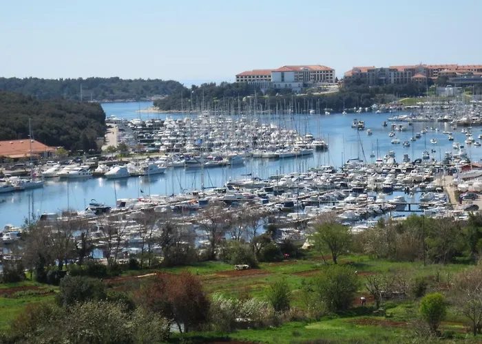 Petrinic V Apartment *