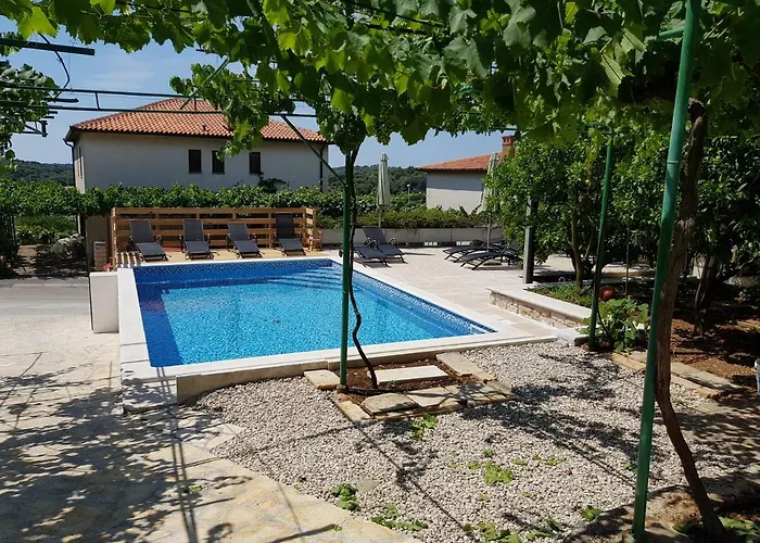 Petrinic V Apartment *