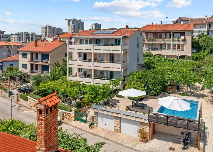 Petrinic V Appartamento *